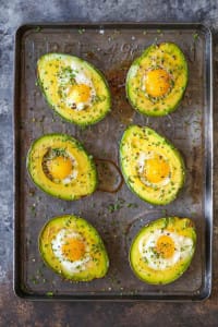 Baked-Eggs-in-AvocadoIMG_9953-600x900